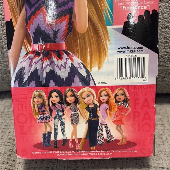 Bratz Fianna Doll - 2012 - Picture 8 of 15